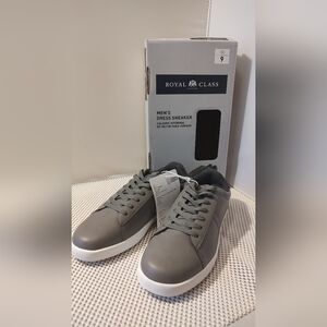 Royal Class Men's Size 9 Dress Sneakers Grey/White New with tags in box